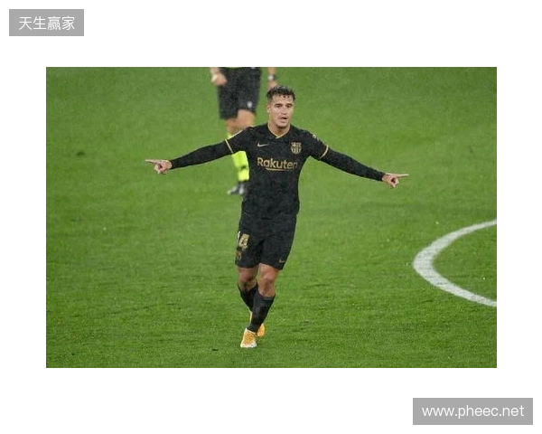 巴萨官方：莱万左眼眶骨折，将缺席对阵马竞的比赛